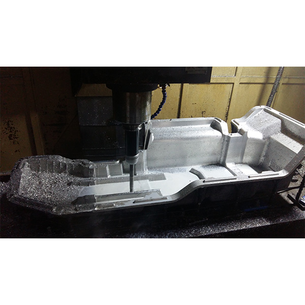 滾塑水箱模具的生產過程